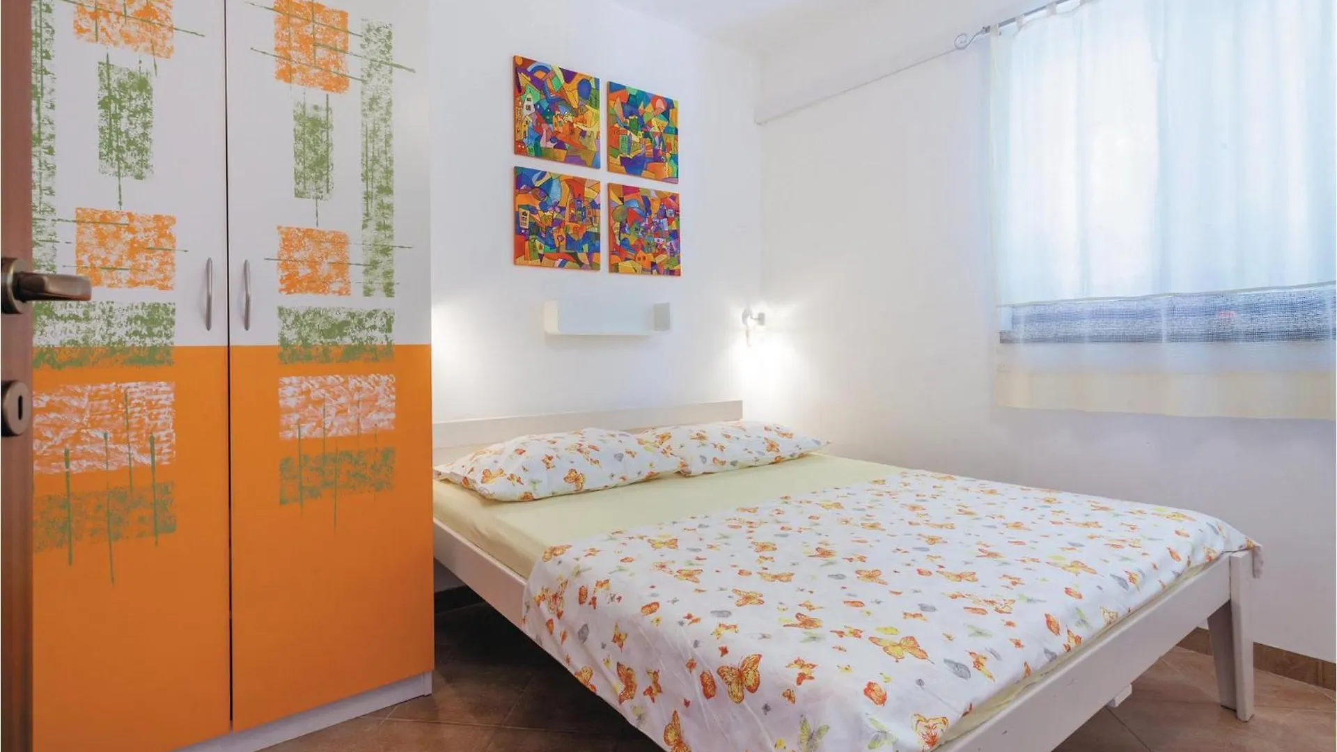 Holiday home Pet Friendly Home In Okrug Donji With Wifi Donji Okrug  Croatia
