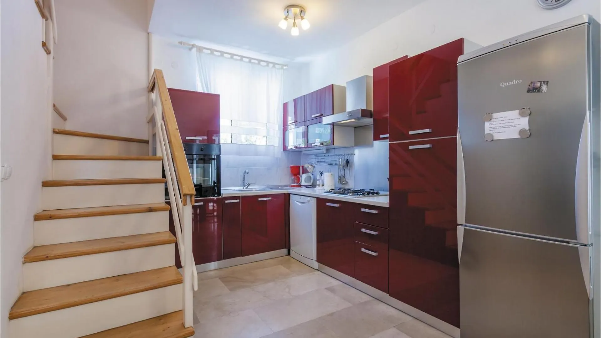 Pet Friendly Home In Okrug Donji With Wifi Donji Okrug  Tatil Evi